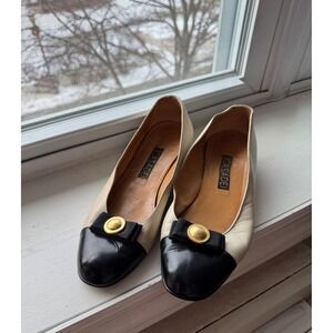 Vintage Casadei Women's Size 9 Bone and Black Ballet Flats